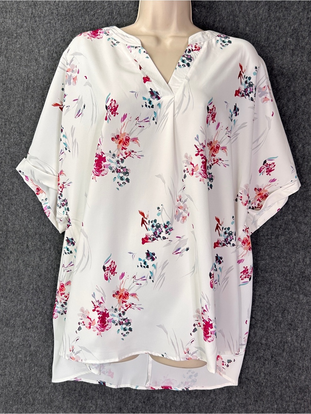 BloomChic Blouse Womens 18-20 Plus White Floral V-Neck Dolman Sleeve Tunic Top